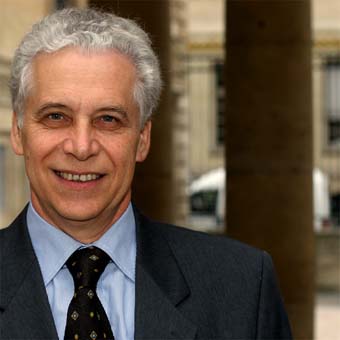 Gabiele Veneziano.